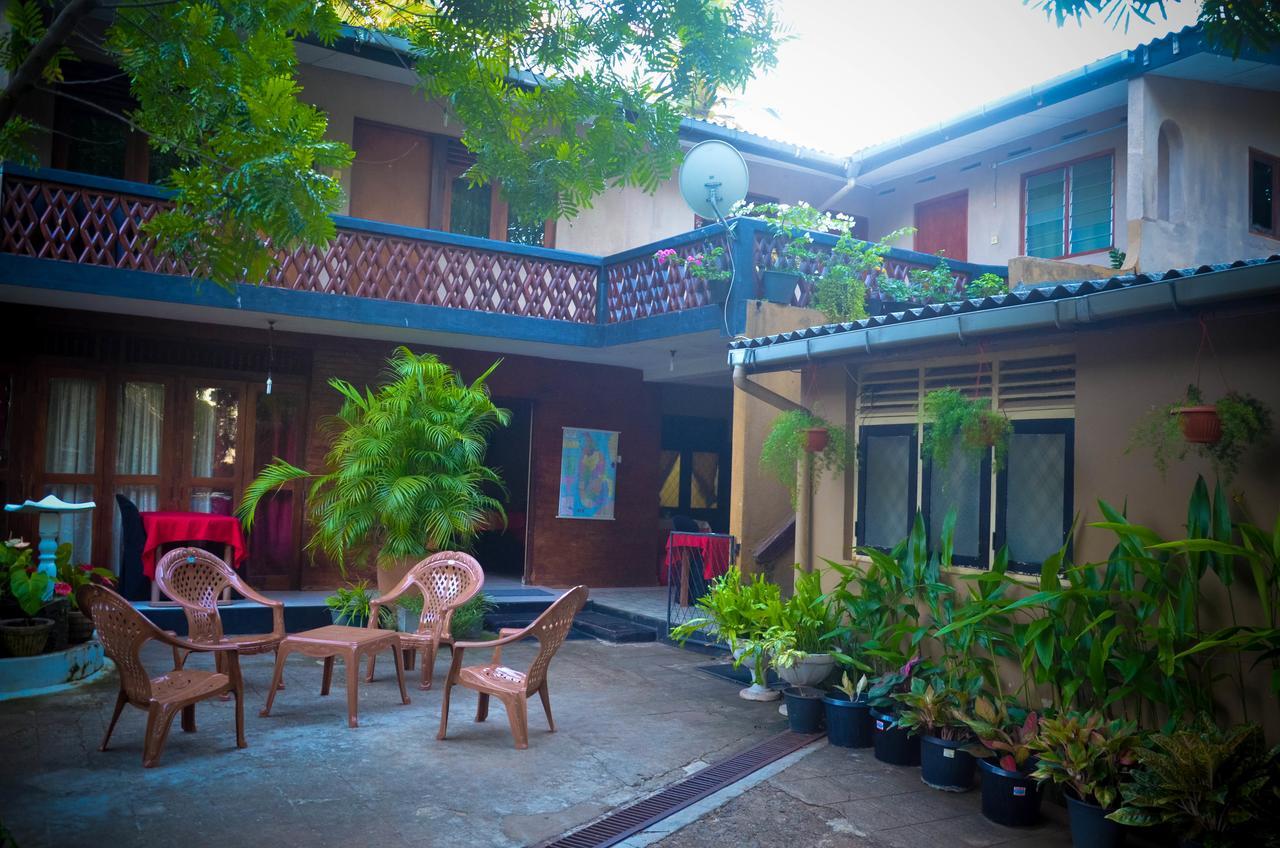 Lake View The Tourist Guest House Anuradhapura Kültér fotó